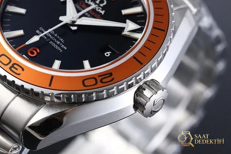 VS Factory Omega Seamaster 600 Metre «Turuncu Bezel» Replika Saat - 42 mm - Makro Kadran ve İndeks İşçiliği