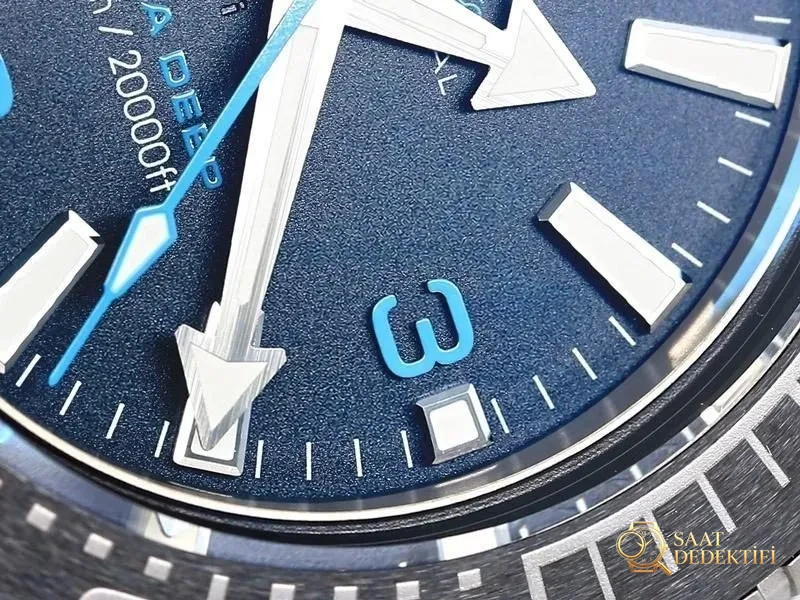 VS Factory Omega Seamaster 6000M Titanyum Poseidon Replika Saat - VS Saat - Arka Kapak ve Mekanizma Detayı