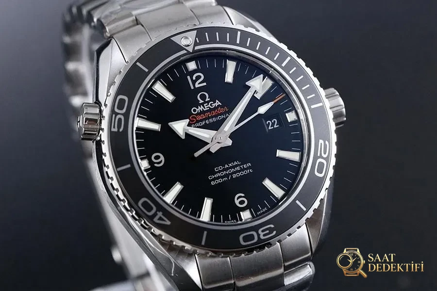 VS Factory Omega Seamaster 600M 232.30.42.21.01.001 Replika Kol Saati - 42 mm - Kadran Detayı ve Bezel İşçiliği