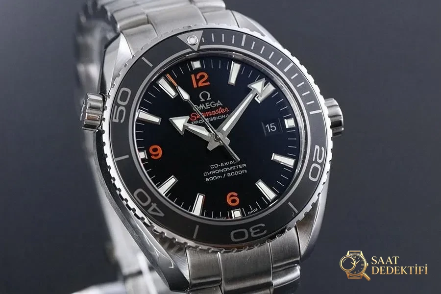 VS Factory Omega Seamaster 600M 232.30.42.21.01.003 replika kol saati - 42 mm - Kadran Detayı ve Bezel İşçiliği