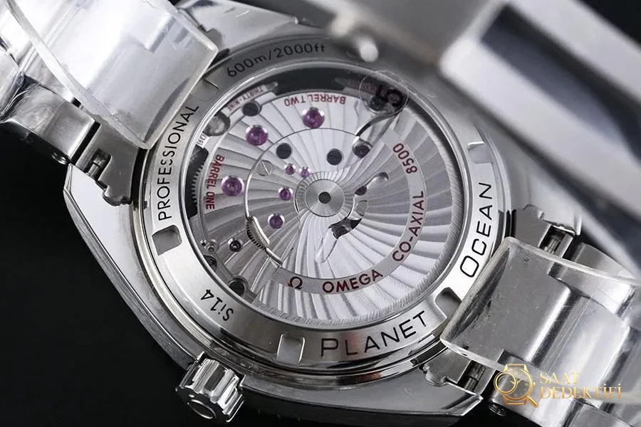 VS Factory Omega Seamaster 600M 232.30.42.21.01.003 replica watch - 45.5 mm - Wrist Position and Case Proportion