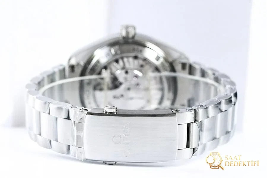 VS Factory Omega Seamaster 600m 232.32.46.21.01.003 Replika Saat - 45.5 mm - Bilekte Duruş ve Kasa Orantısı