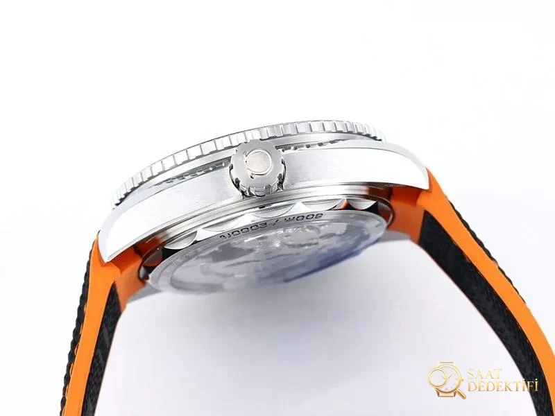 VS Factory Omega Seamaster 600M Çeyrek Kasa ve Kadran İşçiliği İncelemesi - fotoğraf 4