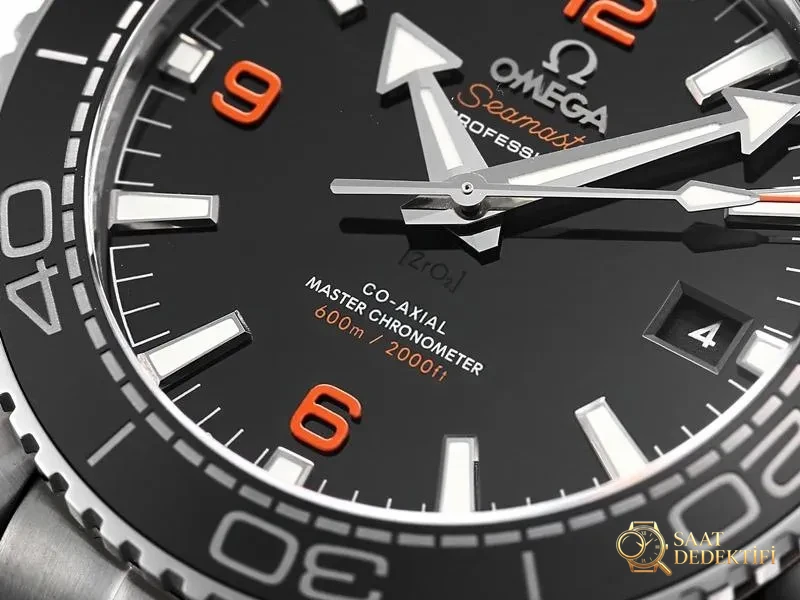 VS Factory Omega Seamaster 600M Çeyrek Turuncu replika saat-VS saat - Arka Kapak ve Mekanizma Detayı