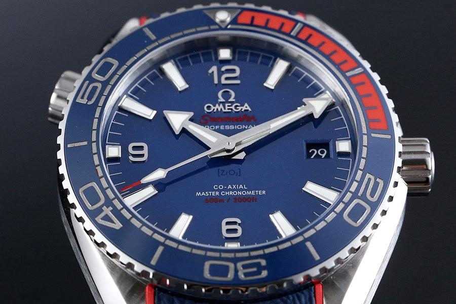 VS Factory Omega Seamaster 600M «Cola Bezel» Pyeongchang Olimpiyat replika kol saati - 522.32.44.21.03.001 — 5. fotoğraf