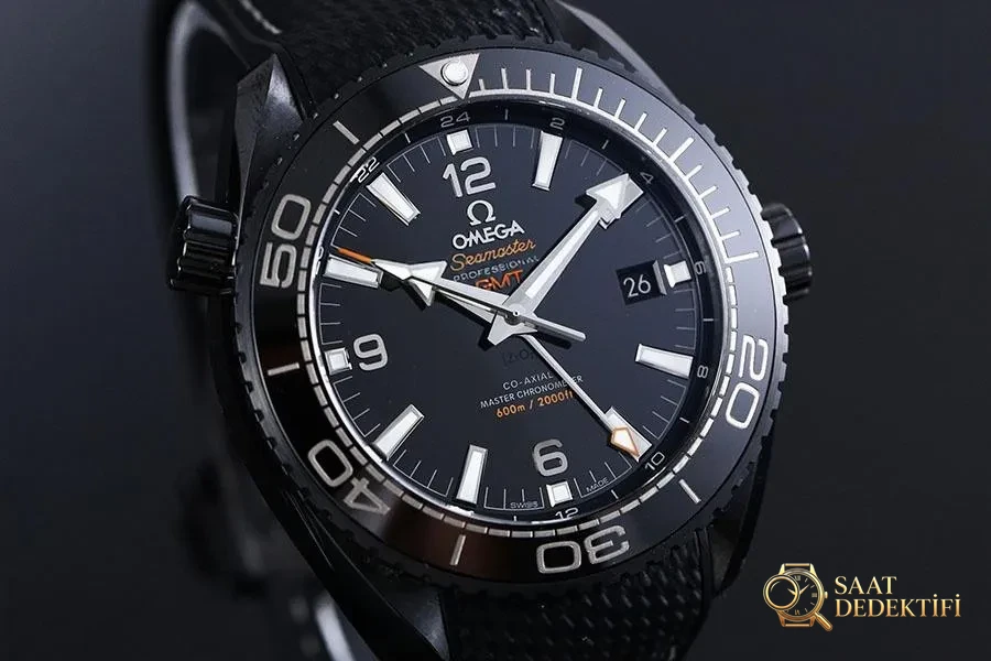 VS Factory Omega Seamaster 600m «Deep Black» replika kol saati - 215.92.46.22.01.001 - Kadran Detayı ve Bezel İşçiliği