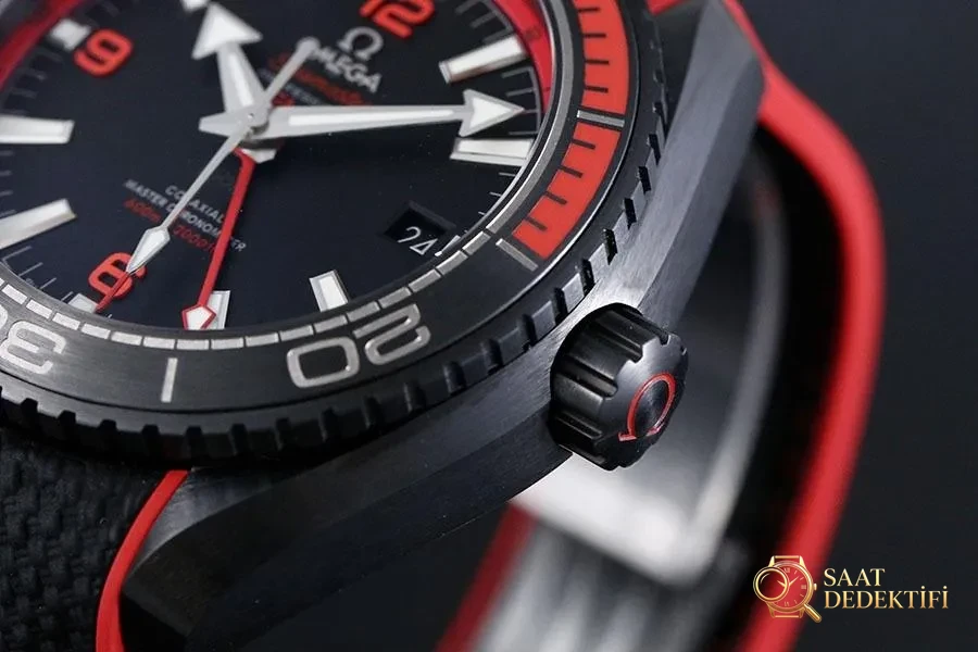 VS Factory Omega Seamaster 600m «Derin Deniz Kızılı» replika saat-215.92.46.22.01.003 - Makro Kadran ve İndeks İşçiliği