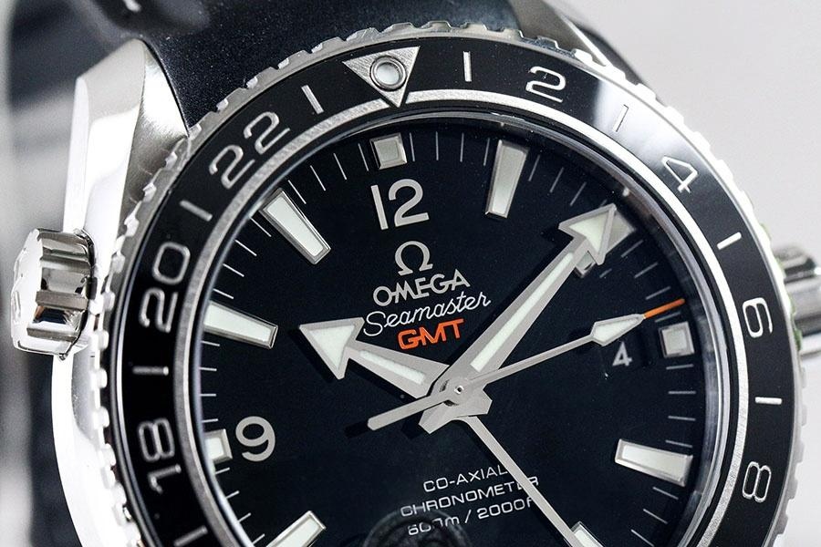 VS Factory Omega Seamaster 600m «Siyah Bezel GMT» replika kol saati-232.30.44.22.01.001 — 3. fotoğraf