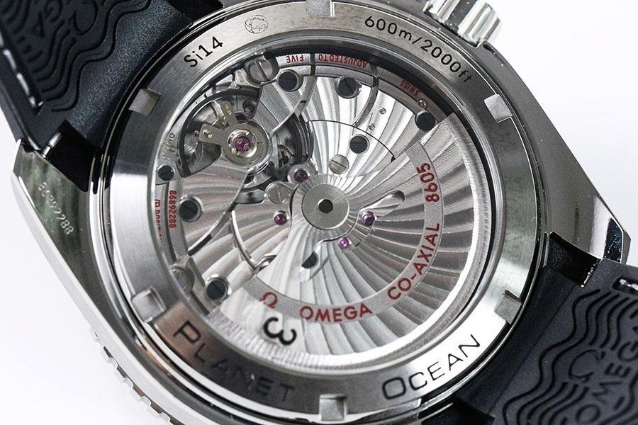 VS Factory Omega Seamaster 600m «Siyah Bezel GMT» replika kol saati-232.30.44.22.01.001 — 7. fotoğraf
