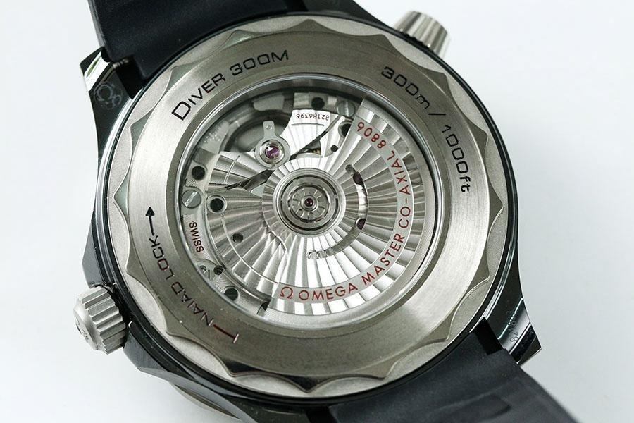 VS Factory Omega Seamaster 600M «Siyah Seramik» replika kol saati - 210.92.44.20.01.001 — 7. fotoğraf
