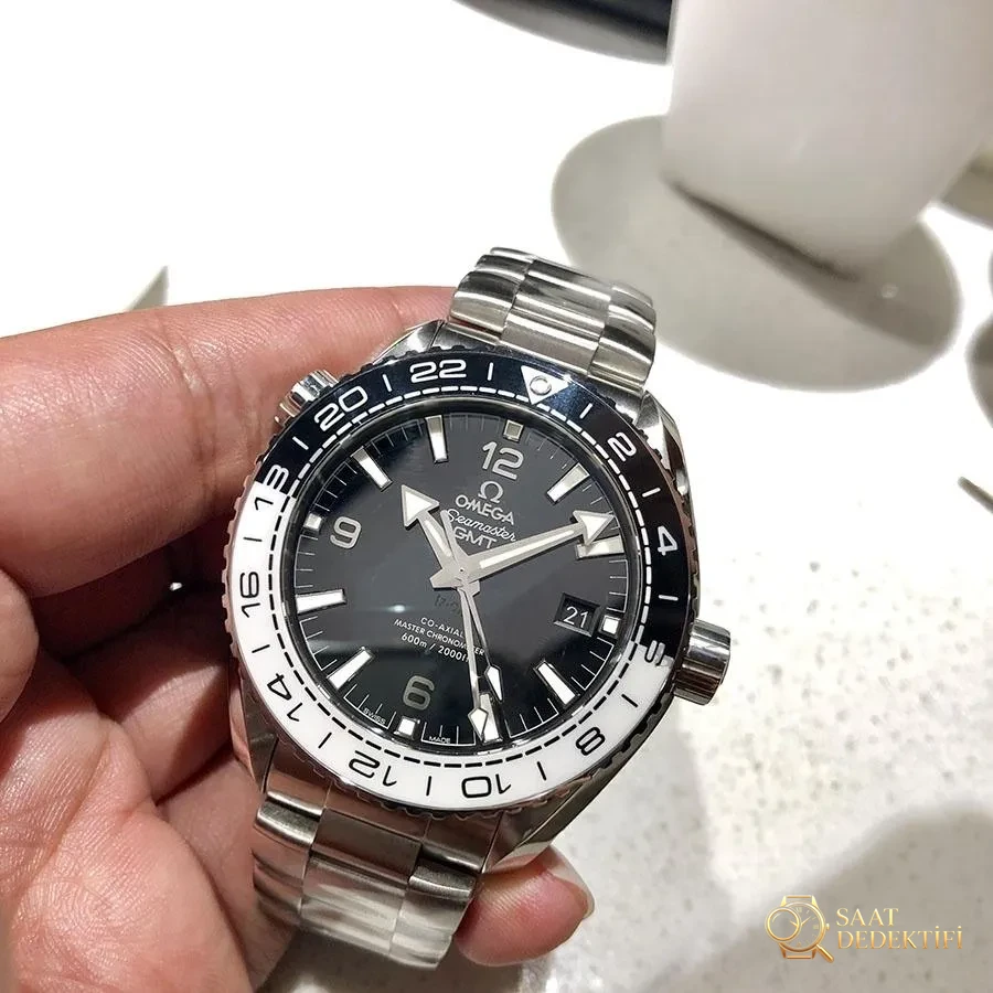 VS Factory Omega Seamaster 600M «Taici Bezel» Replika Saat - 215.30.44.22.01.001 - Kasa Profili ve Kurma Kolu İncelemesi