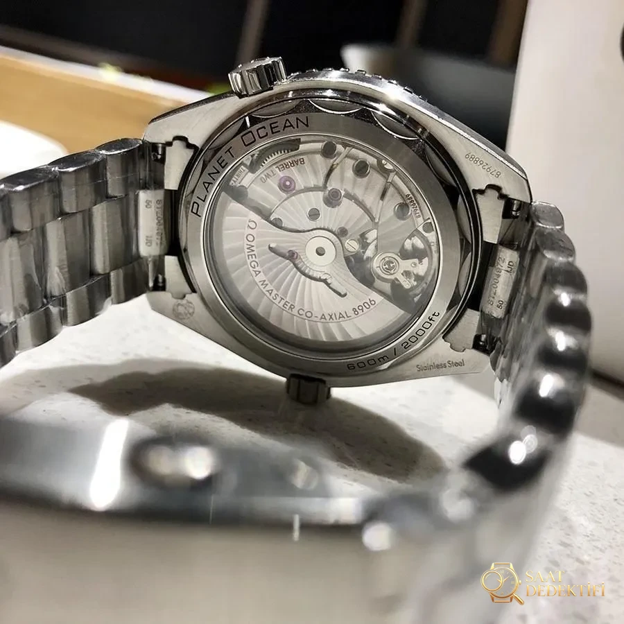 VS Factory Omega Seamaster 600M «Taici Bezel» Replika Saat - 215.30.44.22.01.001 - Makro Kadran ve İndeks İşçiliği
