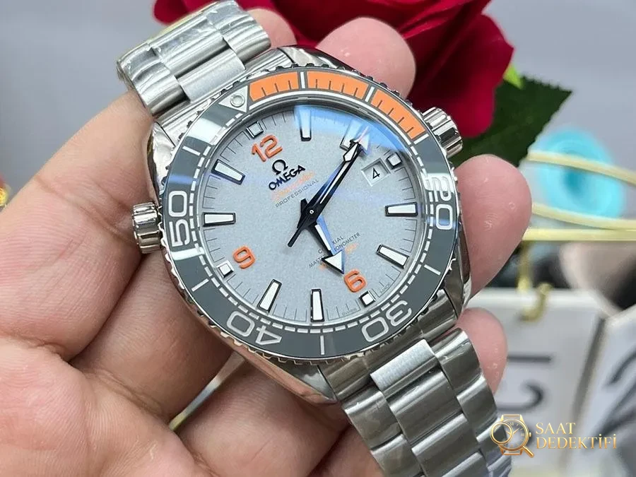 Omega VS Factory Replika Saat İncelemesi - Ön Görünüm ve Kasa Tasarımı