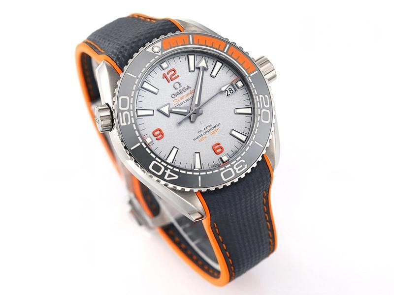 VS Factory Omega Seamaster 600M Titanyum Versiyon Çeyrek Turuncu Replika Kol Saati - VS Saat — 2. fotoğraf