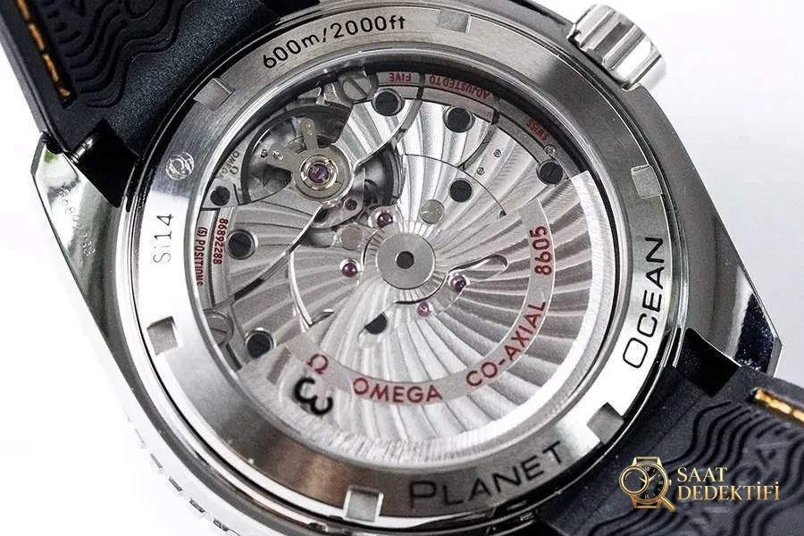 VS Factory Omega Seamaster 600m «Turuncu Yazılı GMT» Replika Kol Saati - 232.32.44.22.01.002 - Bilekte Duruş ve Kasa Orantısı