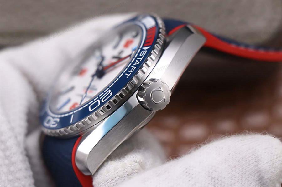 VS Factory Omega Seamaster America's Cup modeli inceleme — 4. fotoğraf