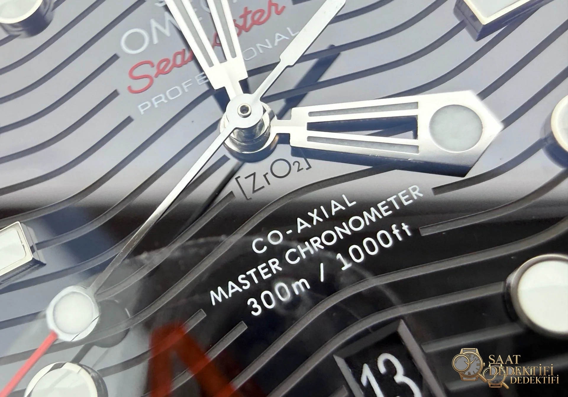 VS Factory Omega Seamaster Diver 300M V4 Dandong 8800 İncelemesi - Makro Laboratuvar ve Detay İncelemesi