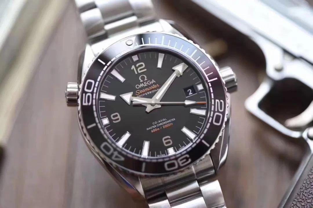 VS Factory Omega Seamaster Planet Ocean 600m 8500 tek parça mekanizması orijinal Seamaster 600m ile karşılaştırıldığında benzerlik oranı ne kadar? — 1. fotoğraf