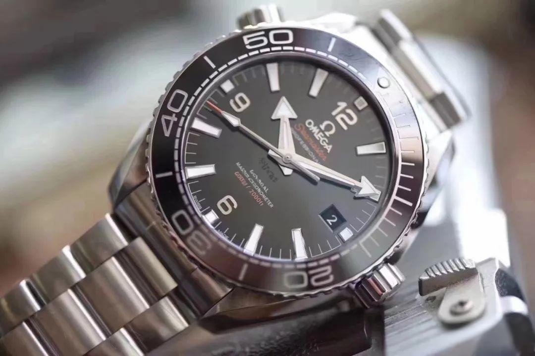 VS Factory Omega Seamaster Planet Ocean 600m 8500 tek parça mekanizması orijinal Seamaster 600m ile karşılaştırıldığında benzerlik oranı ne kadar? — 2. fotoğraf