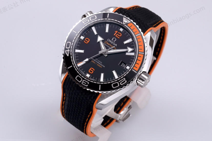 VS Factory Omega Seamaster Planet Ocean 600M "çeyrek turuncu" saat incelemesi — 2. fotoğraf