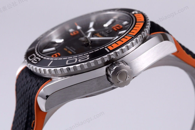 VS Factory Omega Seamaster Planet Ocean 600M "çeyrek turuncu" saat incelemesi — 6. fotoğraf