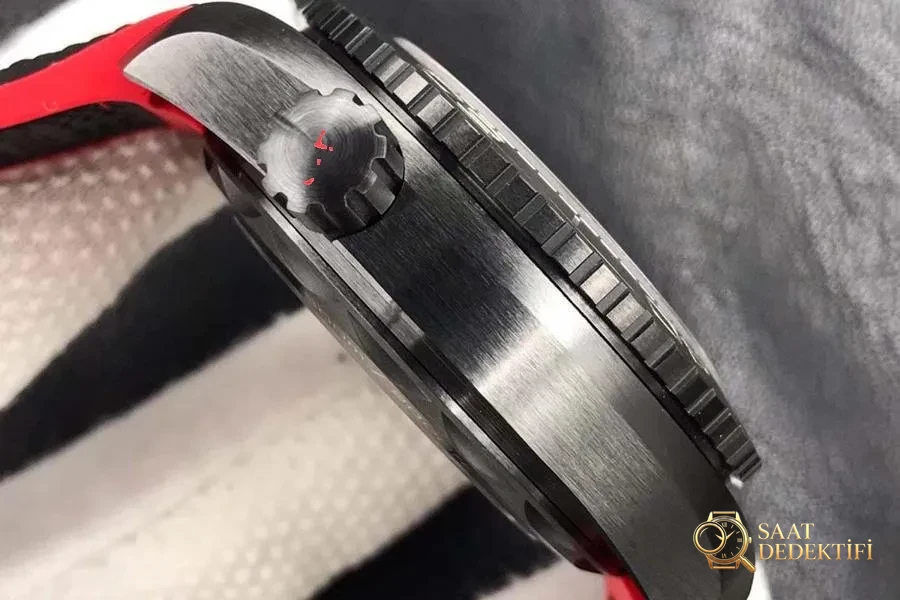 VS Factory Omega Seamaster Planet Ocean Deep Black Red incelemesi - Bilezik, Toka ve Klips Mekanizması