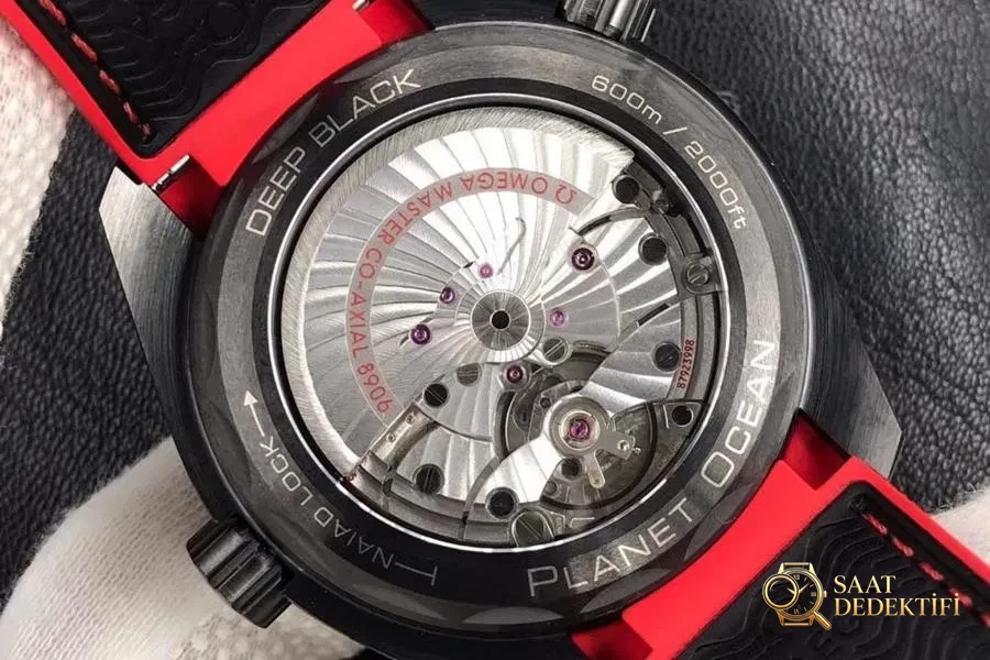 VS Factory Omega Seamaster Planet Ocean Deep Black Red incelemesi - Makro Kadran ve İndeks İşçiliği