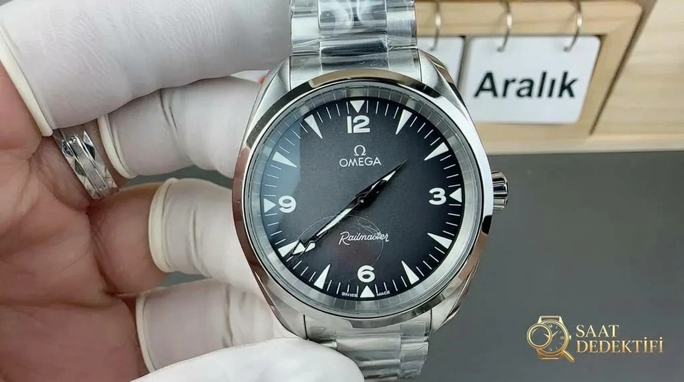 Examen de la fabrication du VS Factory Omega Seamaster Railmaster 38 mm - Examen du profil du boîtier et de la couronne
