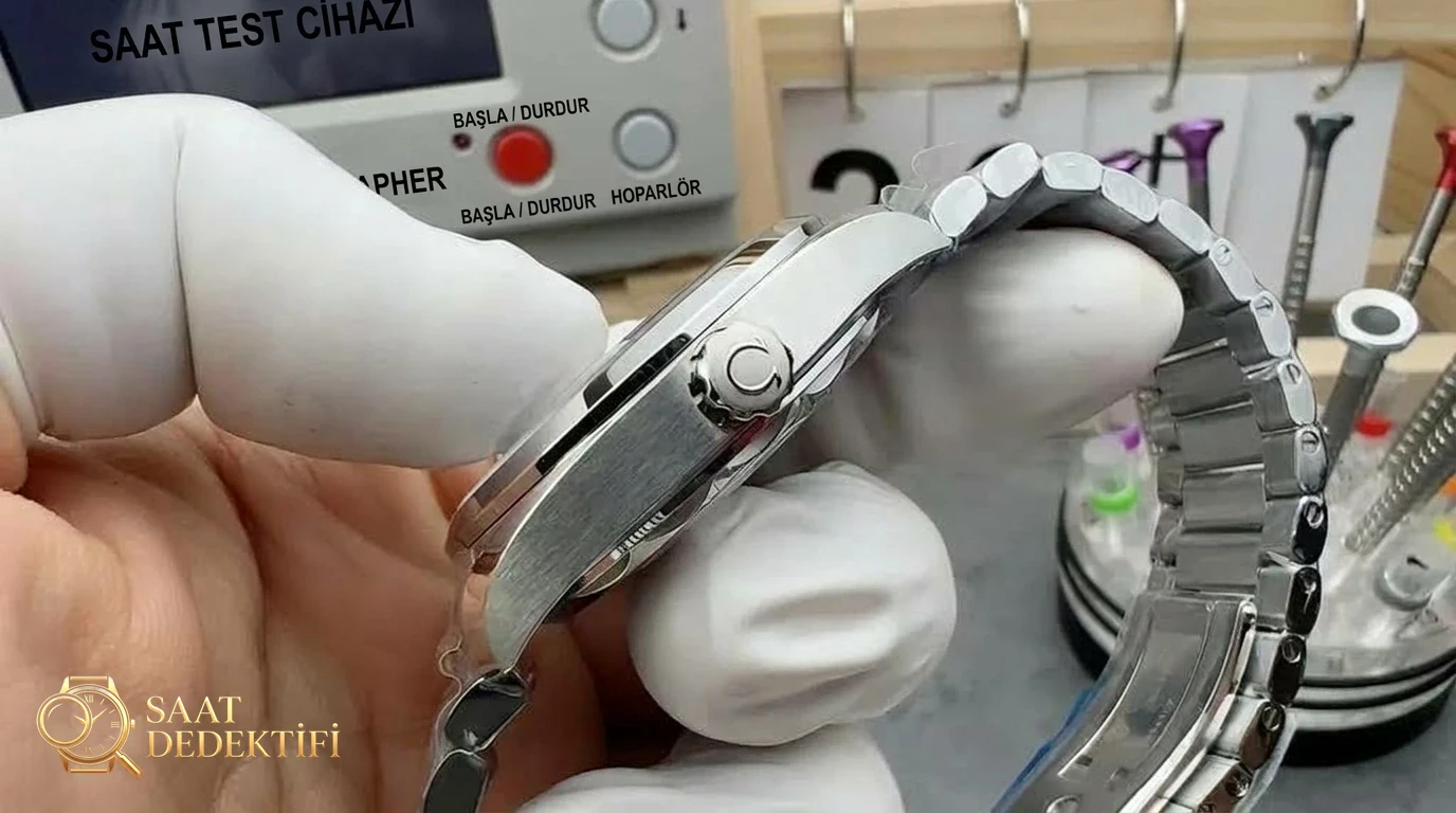 VS Factory Omega Seamaster Railmaster 38 mm Examen de la fabrication - Ajustement du poignet et proportion du boîtier