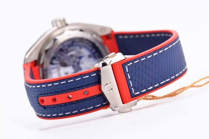 VS Factory Omega Seamaster serisi America's Cup "kırmızı-mavi-beyaz" replika kol saati incelemesi — 7. fotoğraf