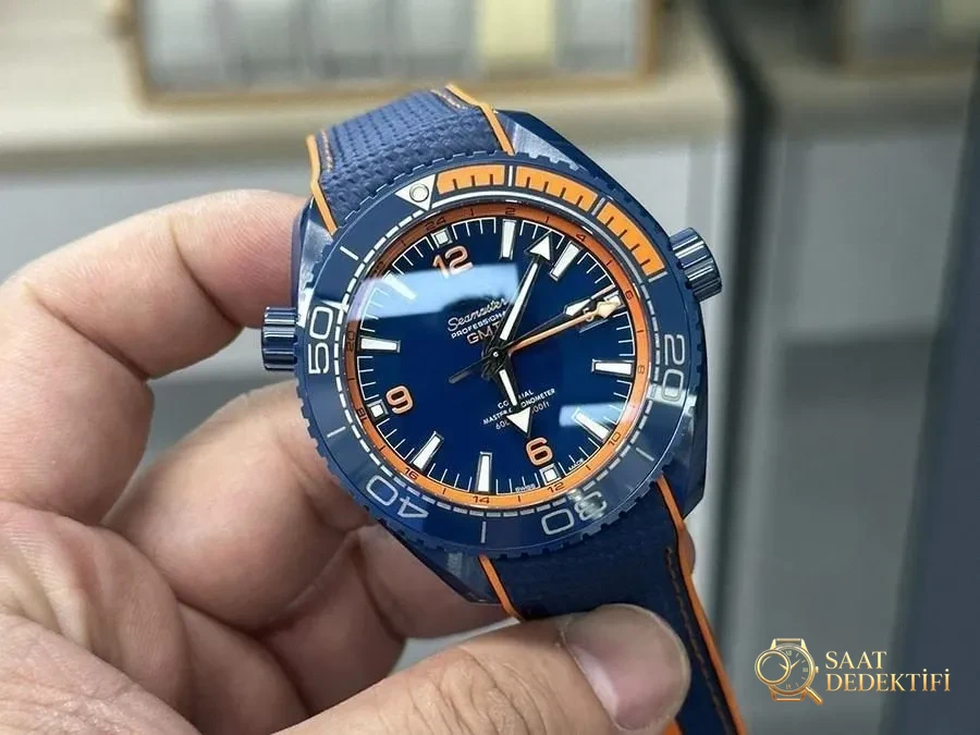 VS Factory Omega Seamaster Serisi «Berrak Deniz Mavisi» Replika Kol Saati - 215.92.46.22.03.001 - Kadran Detayı ve Bezel İşçiliği