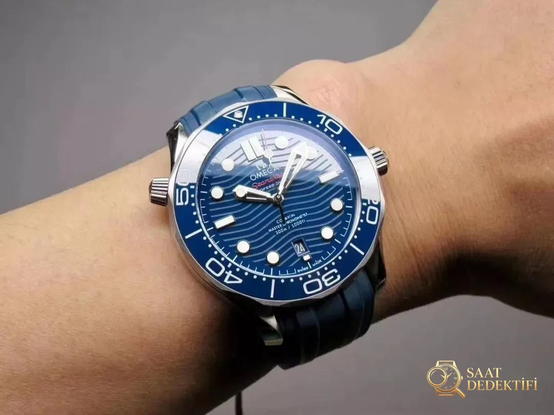 I am sharing a few watch models from the VS Factory Omega series - Clip Lock and Laser Stamps