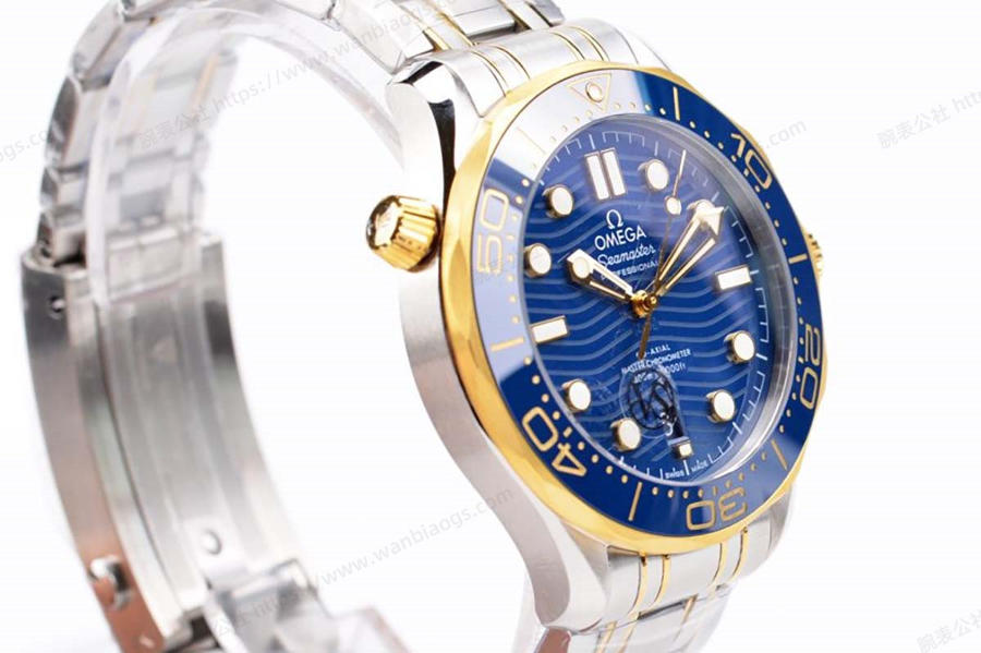 VS Factory Omega Yeni Seamaster 300m (İki Renkli Altın Mavi) İnceleme — 6. fotoğraf