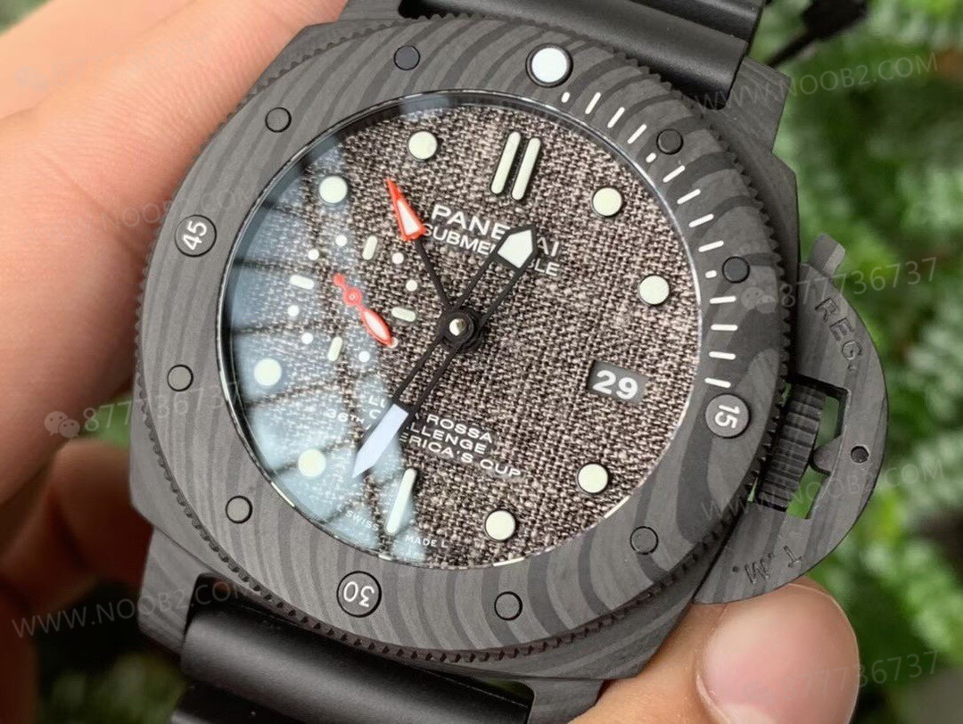 VS Factory Panerai 1039 karbon fiber saat bir bakışta belli oluyor mu? LUNA ROSSA ekibi imzalı model — 5. fotoğraf