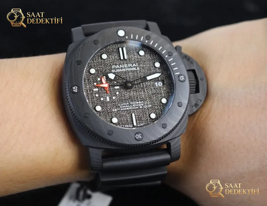 VS Factory Panerai 1039 karbon fiber saat bir bakışta belli oluyor mu? LUNA ROSSA ekibi imzalı model - Yan Profil ve Kordon Bağlantısı