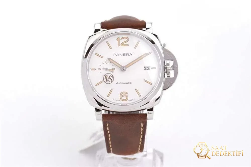 VS Factory Panerai 1046 «Süper İnce» 42 mm uniseks saat incelemesi - Yan Profil ve Kordon Bağlantısı
