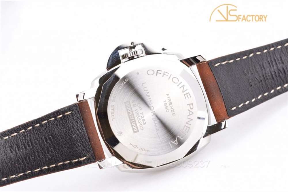 VS Factory Panerai 1046 «Süper İnce» 42 mm uniseks saat incelemesi — 18. fotoğraf