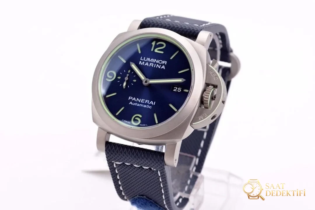 VS Factory Panerai 1117 Tam Lumeli Titanyum Kol Saati İncelemesi - Arka Kapak ve Mekanizma Detayı