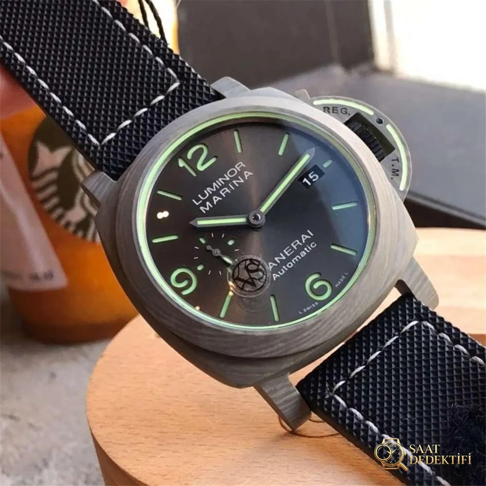 VS Factory Panerai 1119 Bazalt Fiber Kol Saati İncelemesi - Efsanevi Lume Klasiğine Saygı - Kadran Detayı ve Bezel İşçiliği