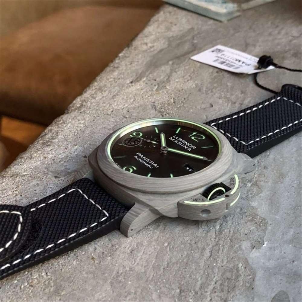 VS Factory Panerai 1119 Bazalt Fiber Kol Saati İncelemesi - Efsanevi Lume Klasiğine Saygı — 11. fotoğraf