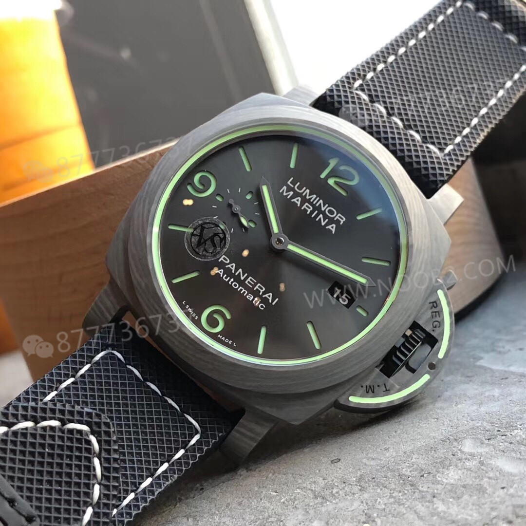 VS Factory Panerai 1119 bazalt karbon fiber saat ilk bakışta replika belli oluyor mu? — 4. fotoğraf