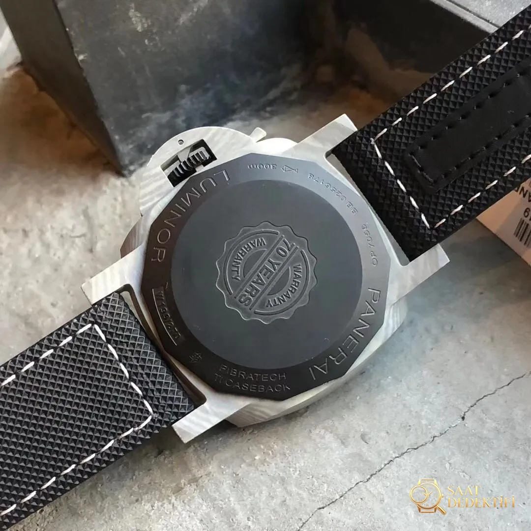 VS Factory Panerai 1119 Karbon Fiber Lume Saat - Fosfor ve Super-LumiNova Gece Görünümü