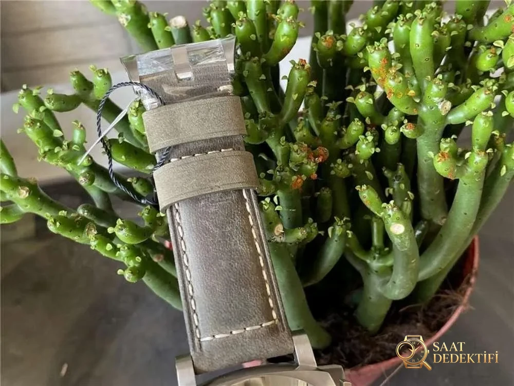 VS Factory Panerai 1314 «Beyaz Prens» minimalizm ruhlu kol saati - Toka İçi Mikro Ayar Mekanizması