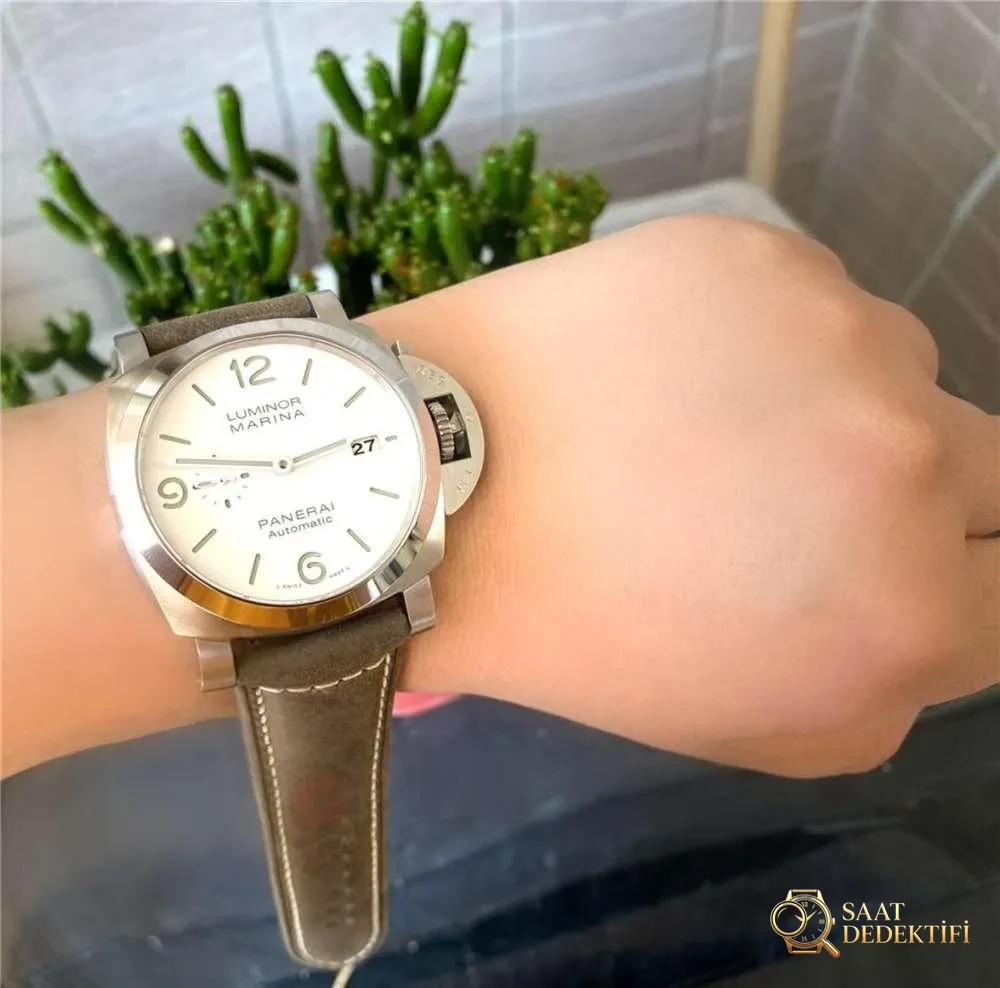 VS Factory Panerai 1314 «Beyaz Prens» minimalizm ruhlu kol saati - Koleksiyon ve Vitrin Görünümü
