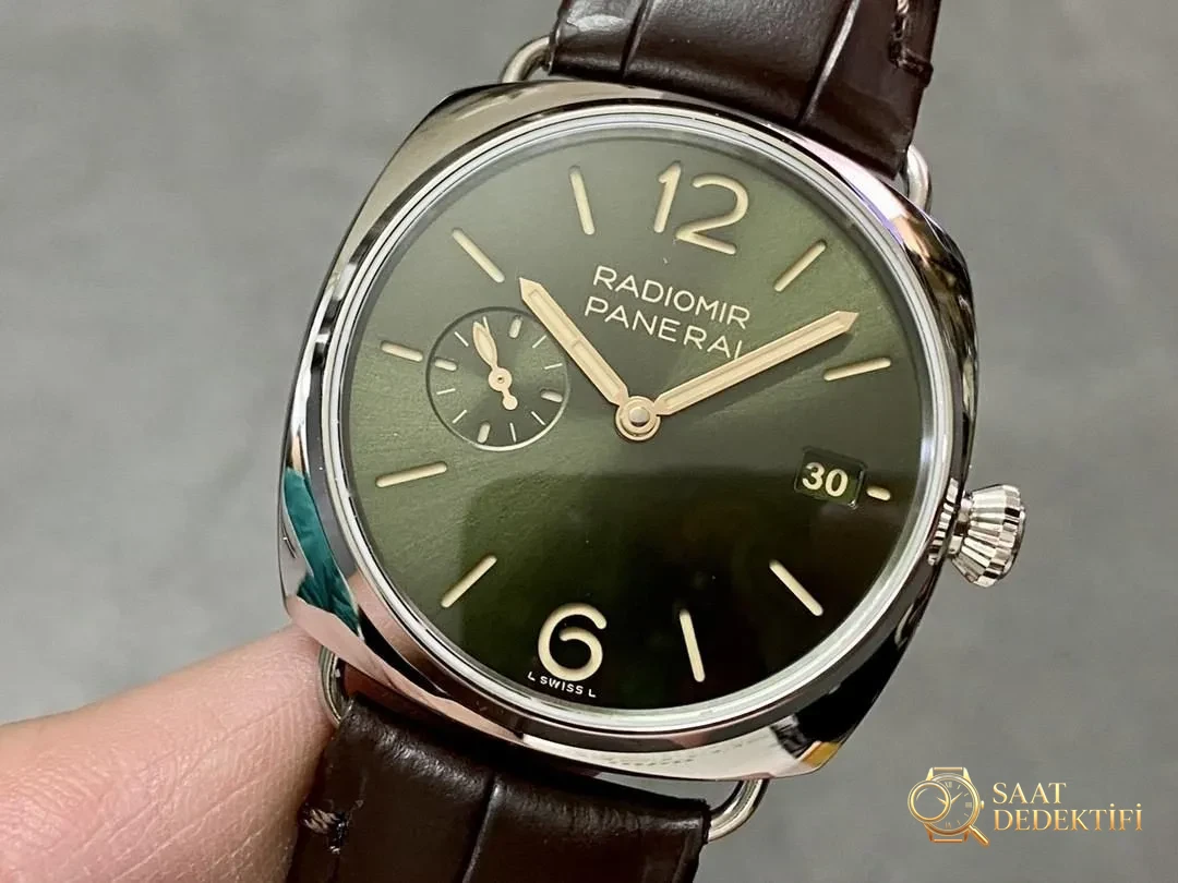 VS Factory Panerai 1386, 1294, 1292: P900 mekanizmalı, köprüsüz 40 mm kasa işçilik incelemesi - Bilezik, Toka ve Klips Mekanizması