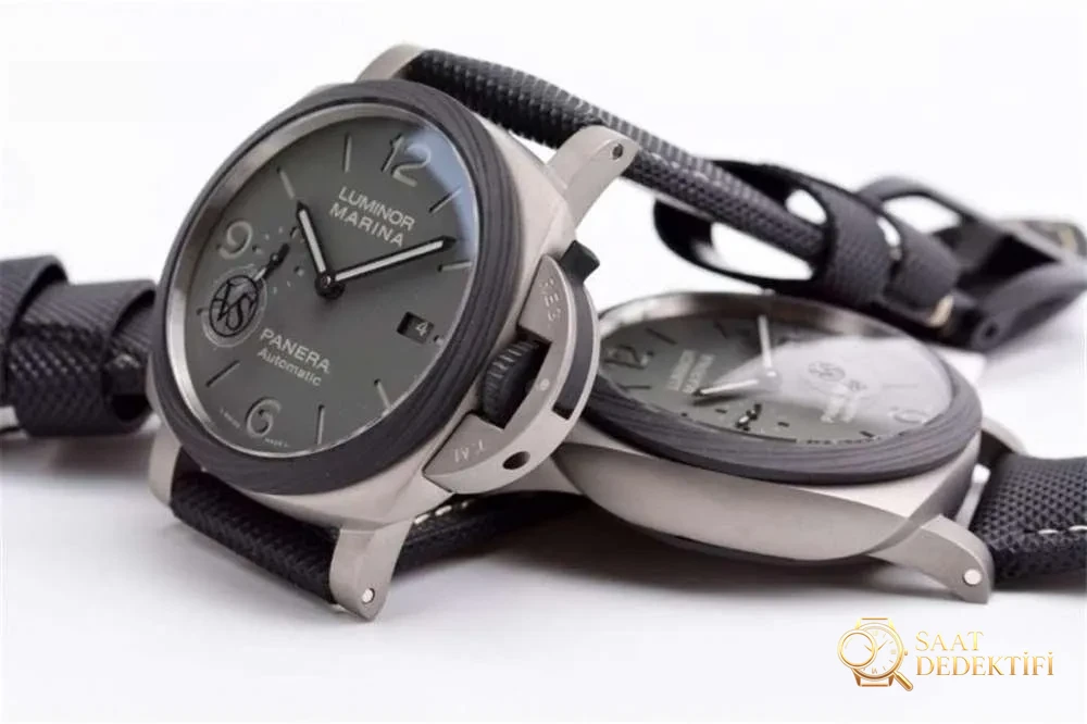 VS Factory Panerai 1662 «Kumlanmış Titanyum Kasa» 44 mm Duman Grisi Kadranlı Saat Detaylı İncelemesi - Yan Profil ve Kordon Bağlantısı