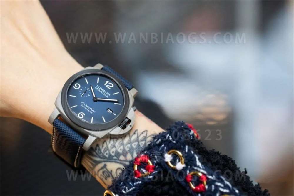 VS Factory Panerai 1663 «Fibratech Karbon Fiber Malzeme» Dumanlı Mavi Kadran İlk İnceleme — 2. fotoğraf