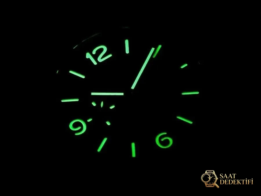 VS Factory Panerai 1664 replika saat - VS saat - Fosfor ve Super-LumiNova Gece Görünümü