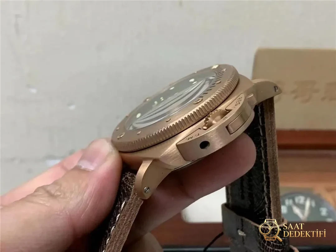 VS Factory Panerai 382 Bronz ilk bakışta replika belli olur mu? Sert erkeğin saati - Bilekte Duruş ve Kasa Orantısı