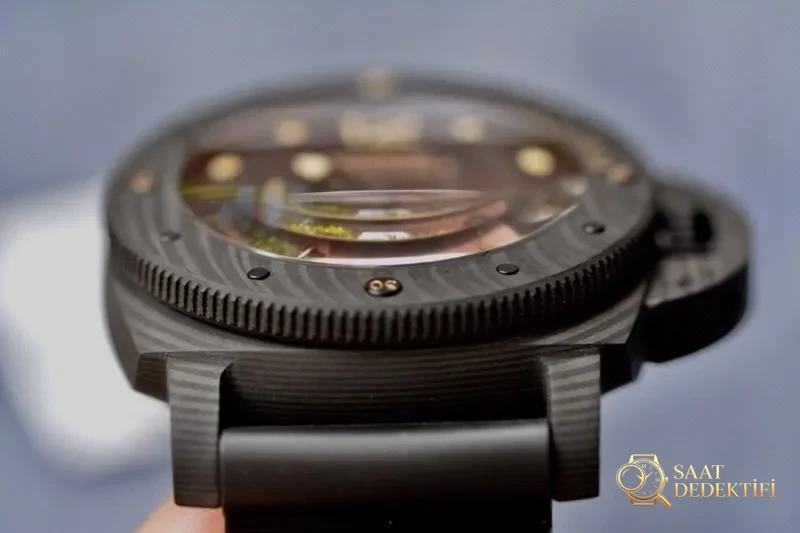 VS Factory Panerai 616 V3 versiyonunda hangi noktalar geliştirildi? - Kasa Profili ve Kurma Kolu İncelemesi